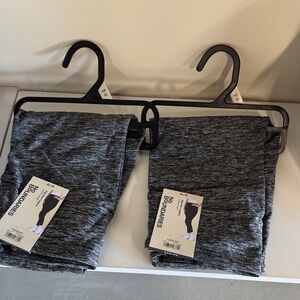 NWT set of 2 womans xxs/xsNo Boundaries Charcoal High-Rise Leggings